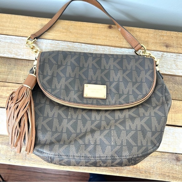 Michael Kors Brown Jet Medium Convertible Shoulder Bag Tassel Matching Wallet - Picture 3 of 16
